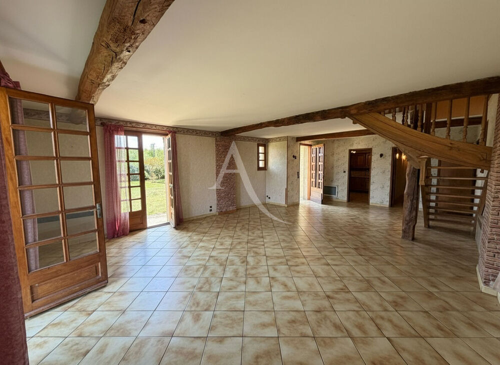 Maison familiale de 135m² avec 5 chambres sur une belle parcelle de près de 7000m²