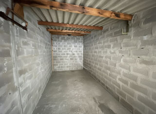  Parking / Garage à louer 14 m²