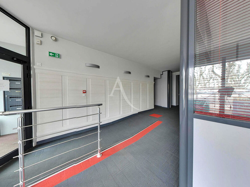   Bureaux Macon 15 pièce(s) , 270 m² Macon