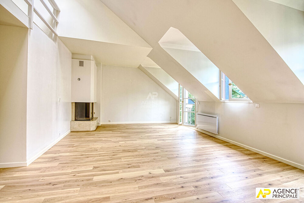 Vente Appartement Versailles Montreuil Appartement 5 / 6 pièces 126 m² au sol situé au 2ème et dernier étage  avec ascenseur , cave et double park Versailles