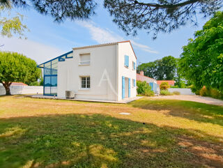  Maison  vendre 6 pices 226 m