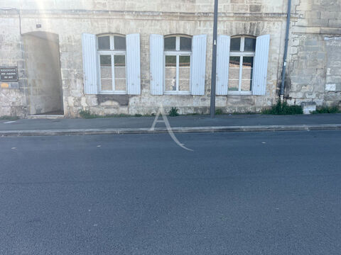 Local professionnel transformable en habitation - centre ville 148400 17300 Rochefort