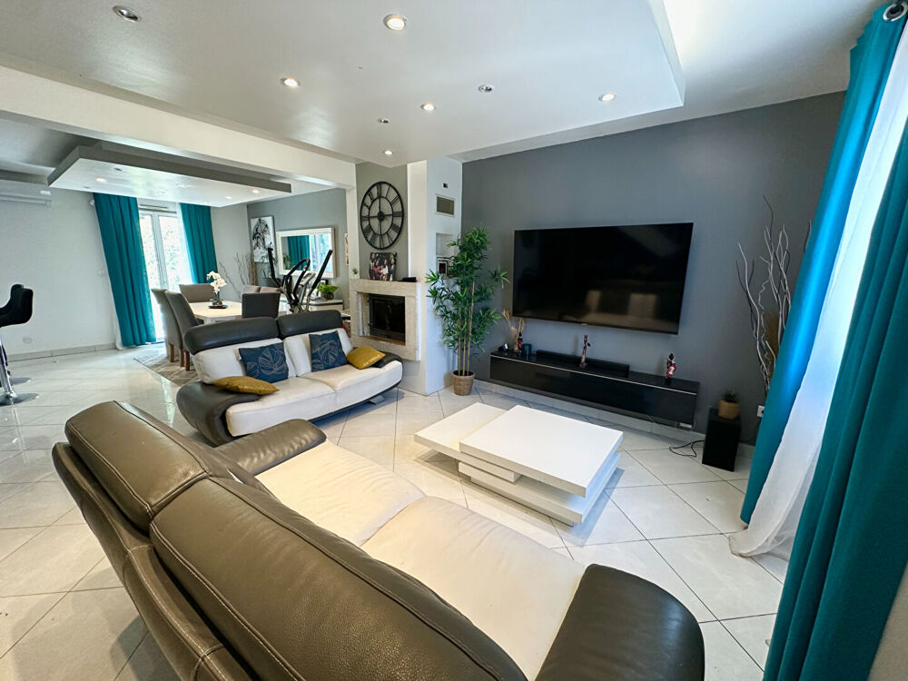 Vente Maison Maison Corbeil Essonnes 6 pièce(s) 102.57 m2 Corbeil essonnes