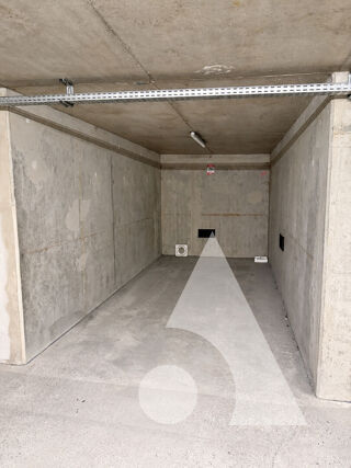 Location Parking/Garage Place de parking en sous-sol à louer Annemasse