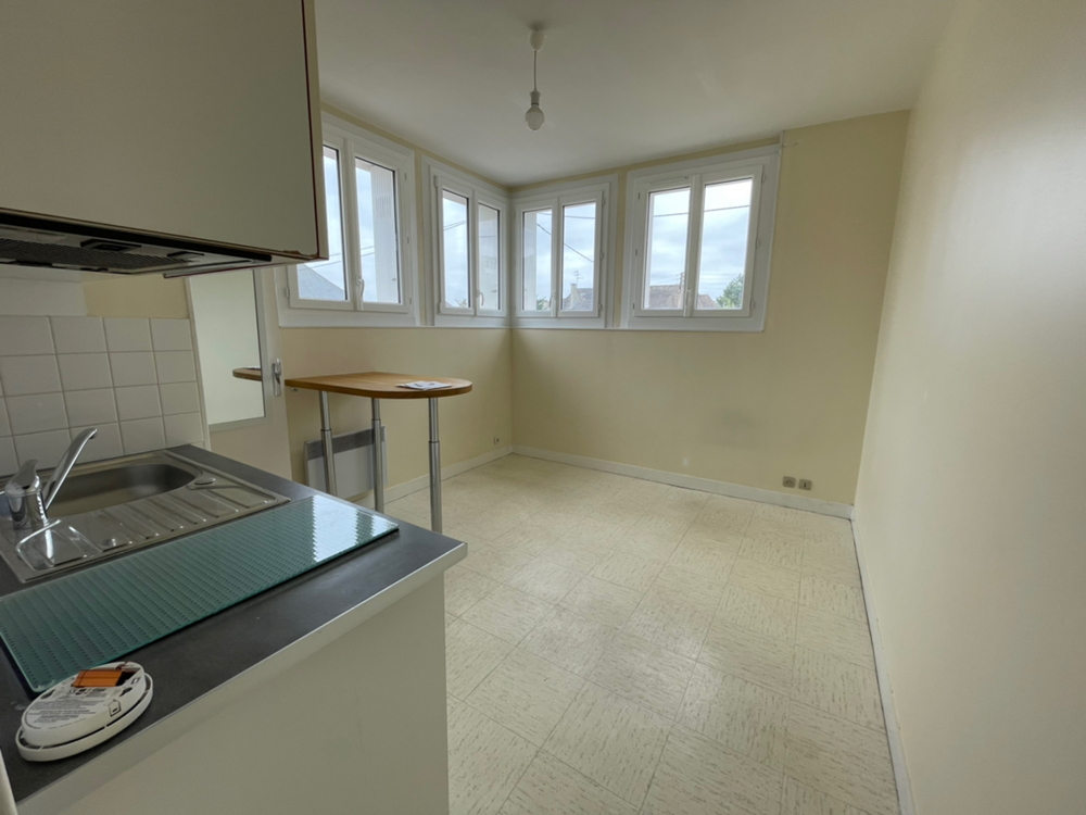CAEN : appartement F1 à louer rue de la délivrande
