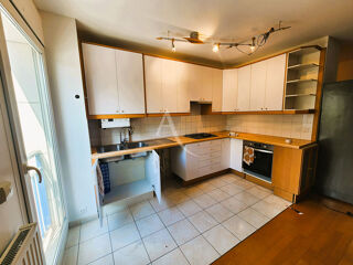  Appartement � louer 3 pi�ces 77 m�