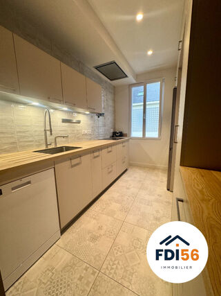  Appartement à louer 5 pièces 176 m²