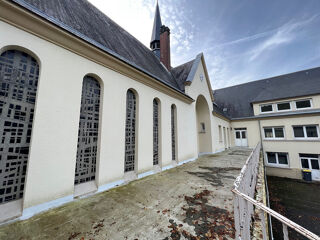  Immeuble à vendre 15 + pièces 2023 m²