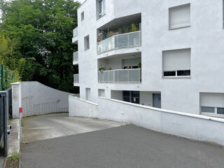  Parking / Garage  vendre 12 m