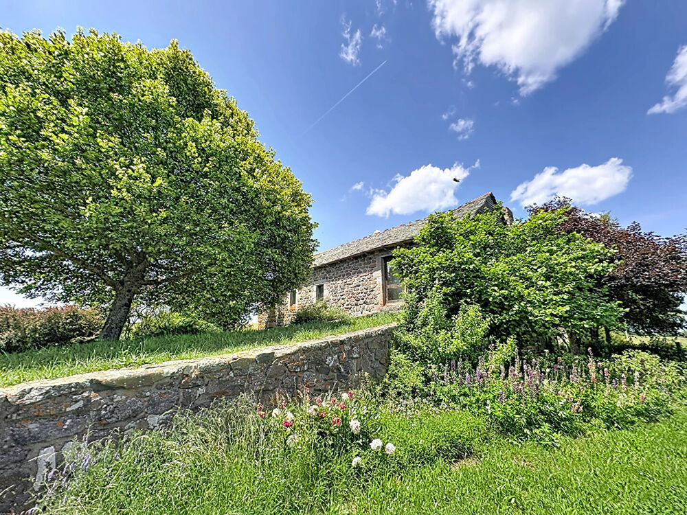 Maison 7 pièces 212 m² · à Saint Front · 212 m² · 330 000 €