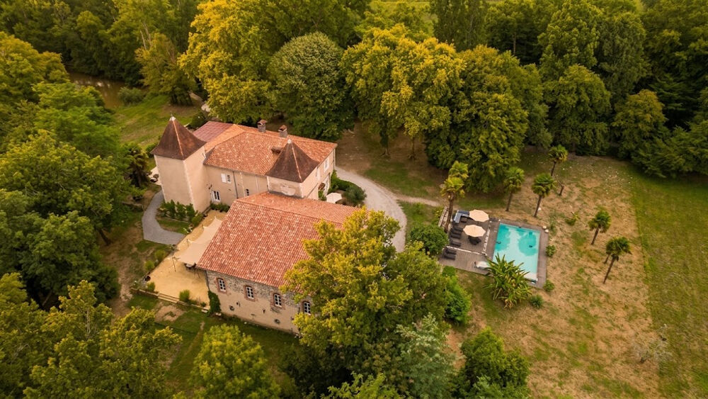 CHÂTEAU DE PRESTIGE AVEC ACTIVITÉ TOURISTIQUE ET ÉVÉNEMENTIELLE