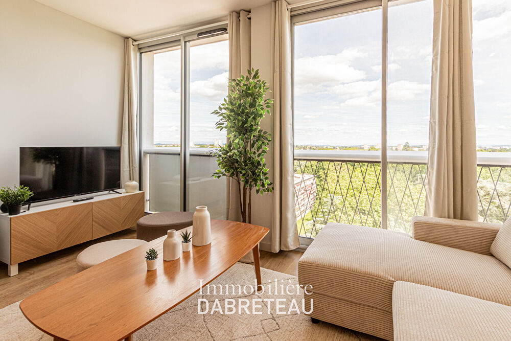 Chambre à louer dans un appartement 6 pièces 93,77m² à Bron