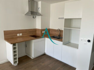  Appartement à louer 3 pièces 61 m²