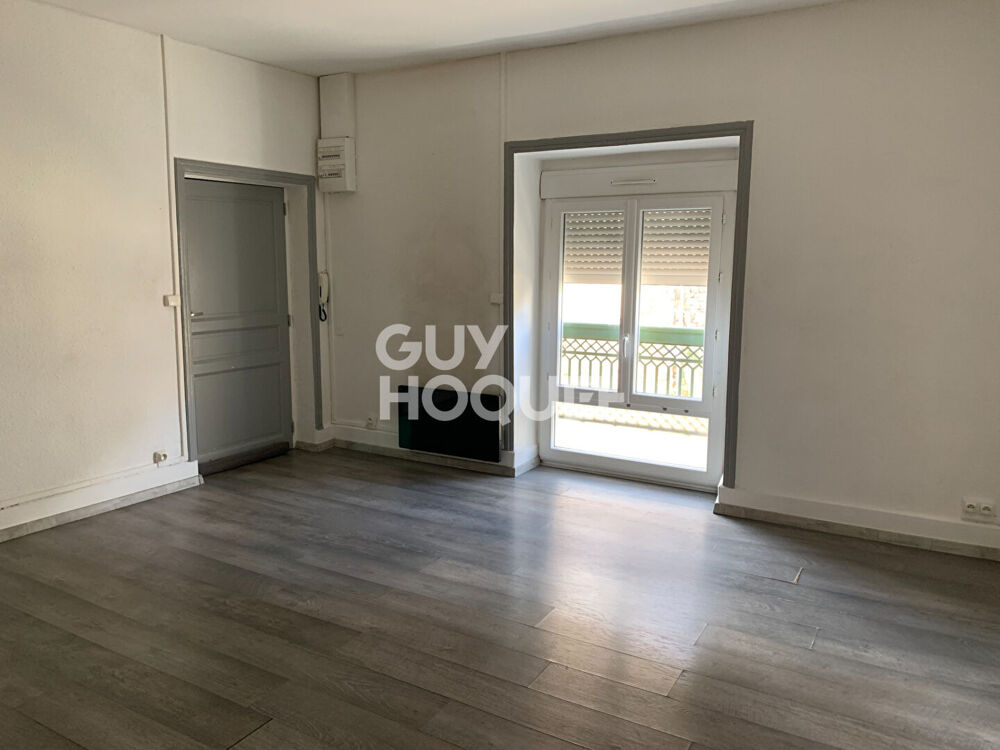 Appartement T2 à louer au centre-ville d'Aubenas - Réf 6142-1409