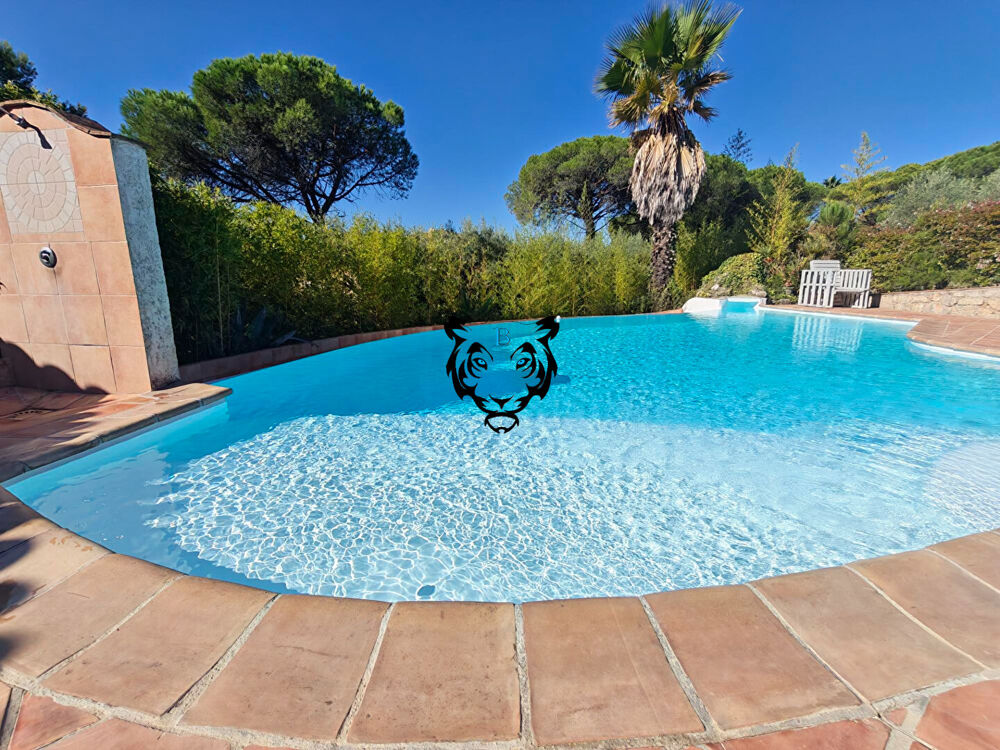 à vendre  Maison Roquebrune-sur-Argens (83520)