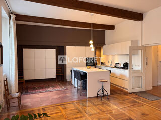  Appartement à louer 3 pièces 100 m²