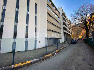  Parking / Garage  louer 14 m