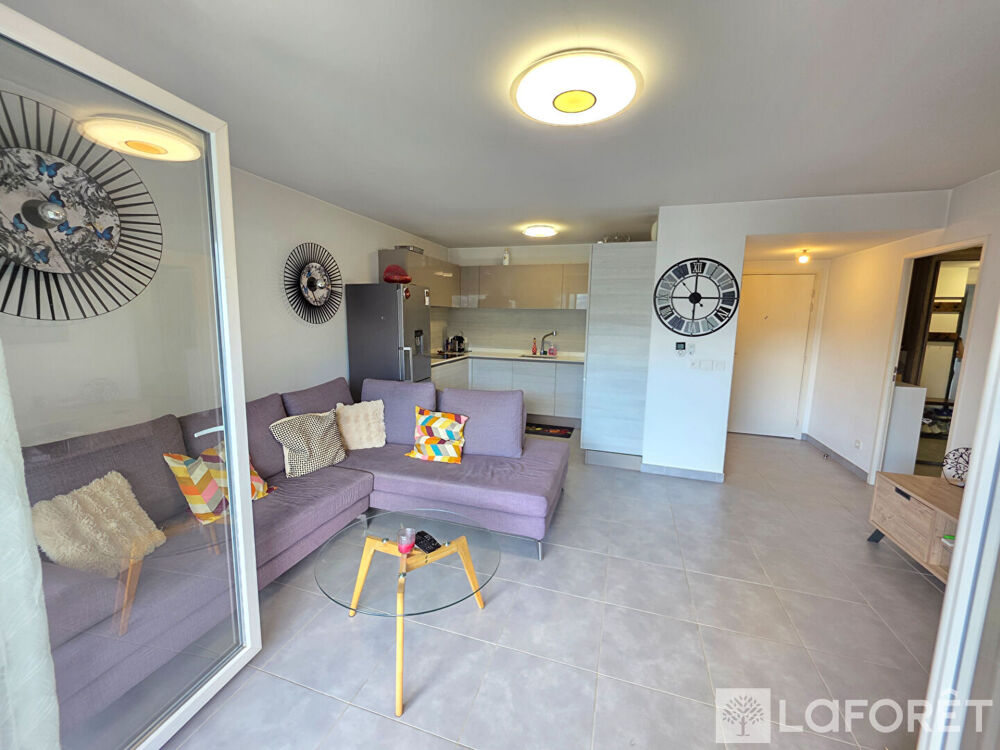 Vente Appartement 3 pièces résidence avec piscine Carros