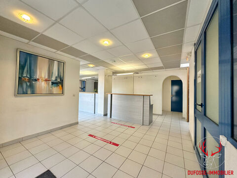   BUREAUX 304 m²  PROXIMITÉ AXES AUTOROUTIERS & CENTRE-VILLE 13 PARKINGS 