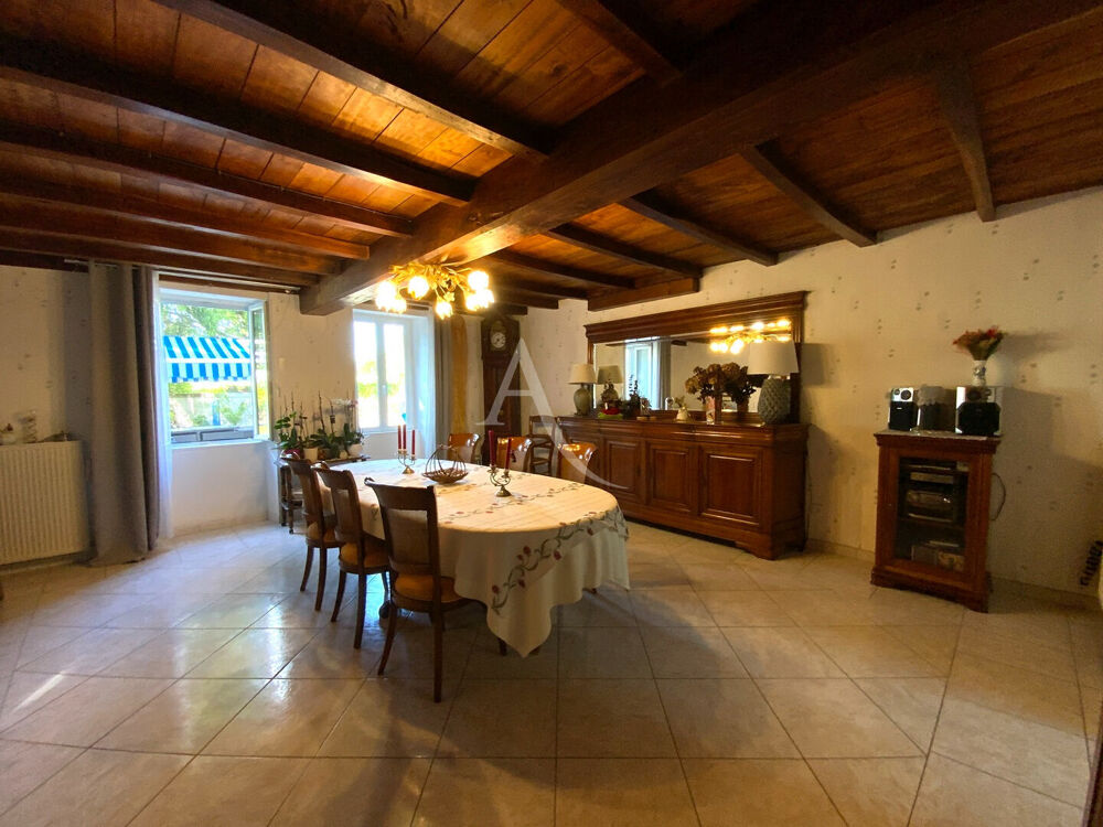 Maison charentaise avec gîte