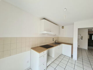  Appartement à louer 4 pièces 80 m²