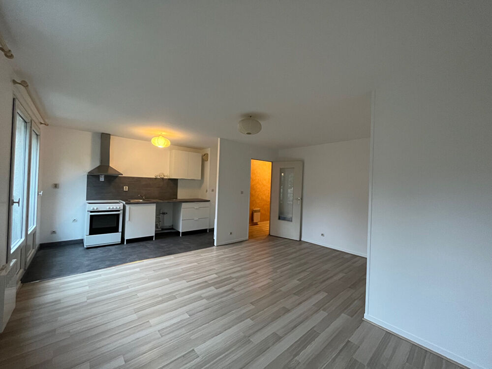 Location Appartement Appartement 2 pièces de 46m² au centre-ville de Vieux Massy Massy