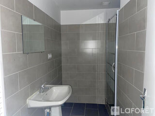  Appartement à louer 2 pièces 37 m²