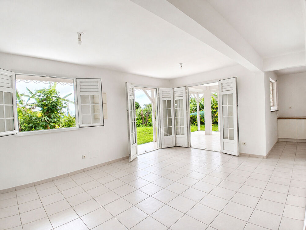 Location Maison Maison T4 de 114 m2 avec jardin quartier calme Gros morne