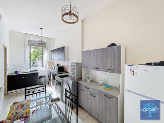 Immeuble à vendre 6 pièces 142 m²