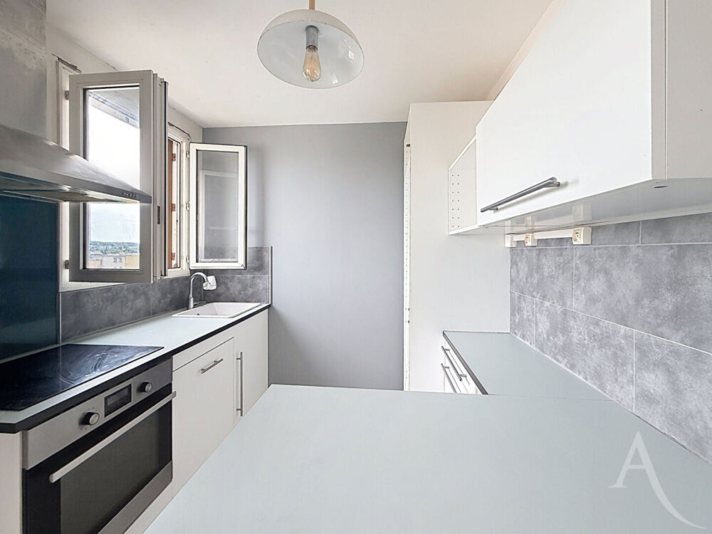 Vente Appartement Appartement Mantes La Ville 4 pièce(s) 68.80 m2, deux chambres, balcon; cave Mantes la ville