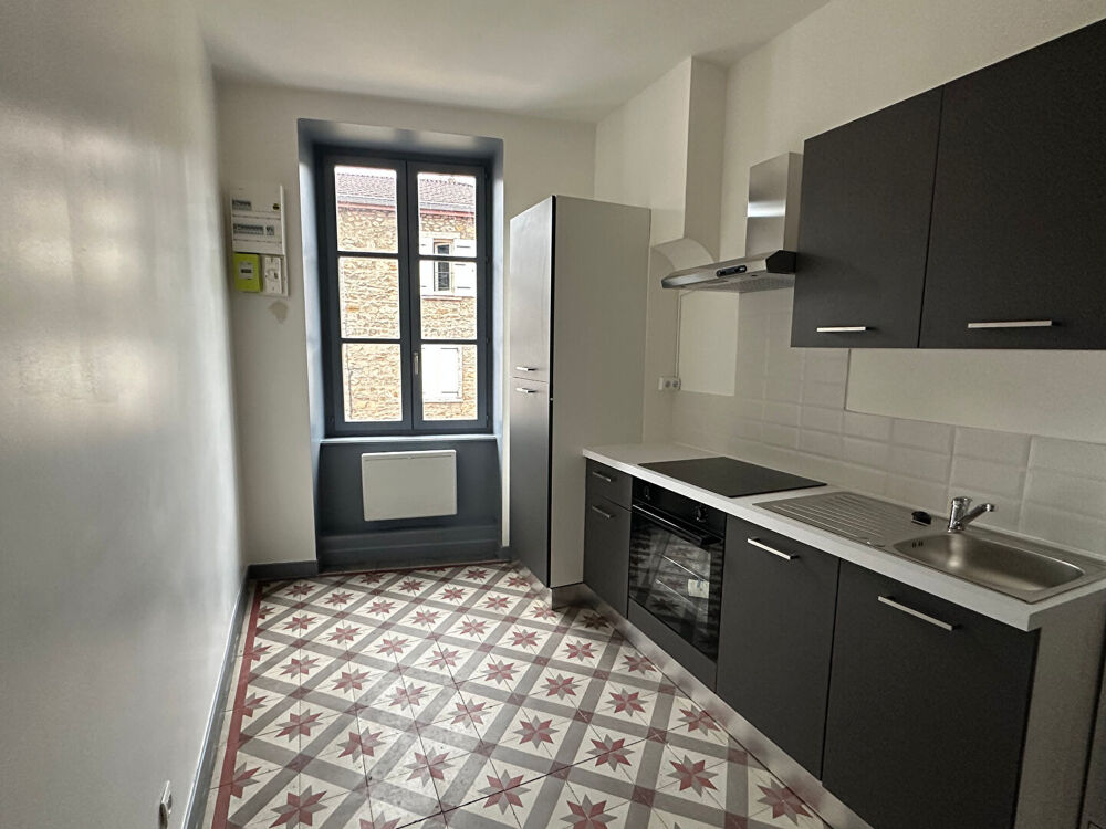 T2 lumineux - centre Tarare - aucun travaux.