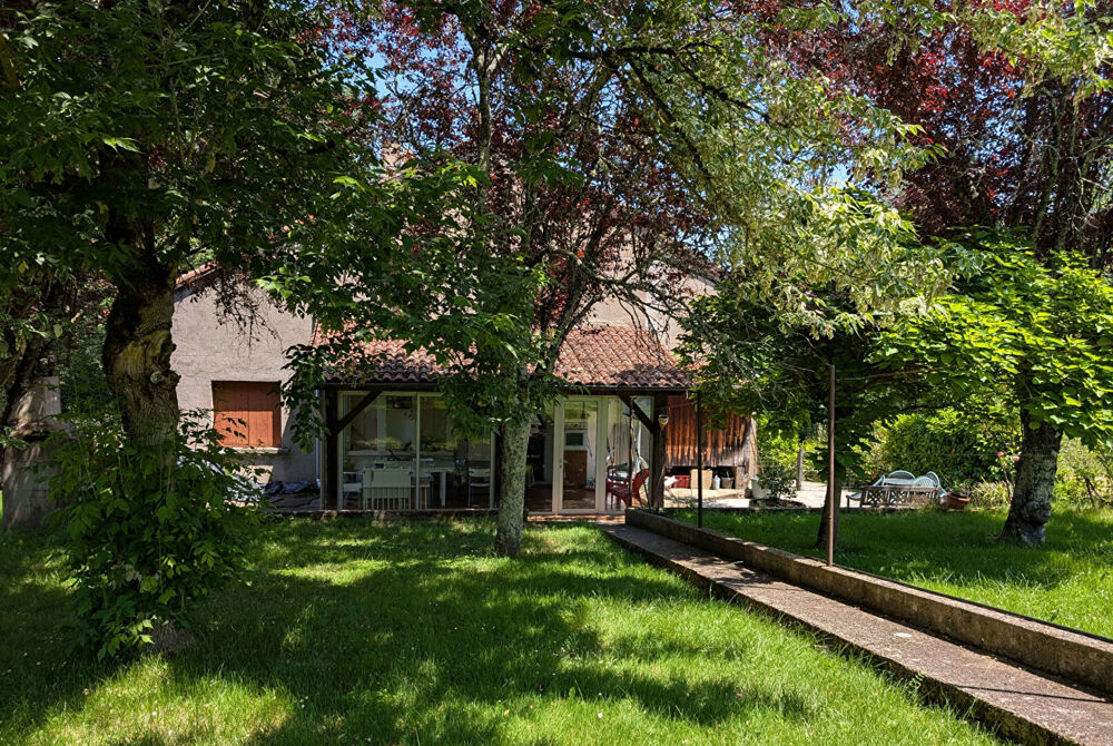 Maison de famille avec dépendances