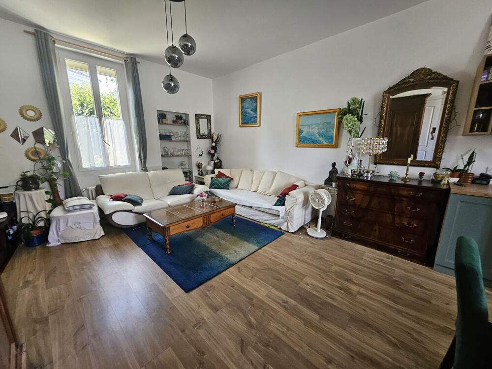 Charmante maison avec jardin et grandes terrasses