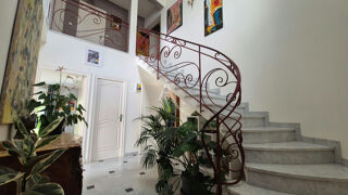 Vente Maison BALARUC-LES-BAINS ? MAISON FAMILIALE DE 178 M² AVEC GARAGE, FORAGE ET FORT POTENTIEL EN CENTRE-VILLE Balaruc les bains