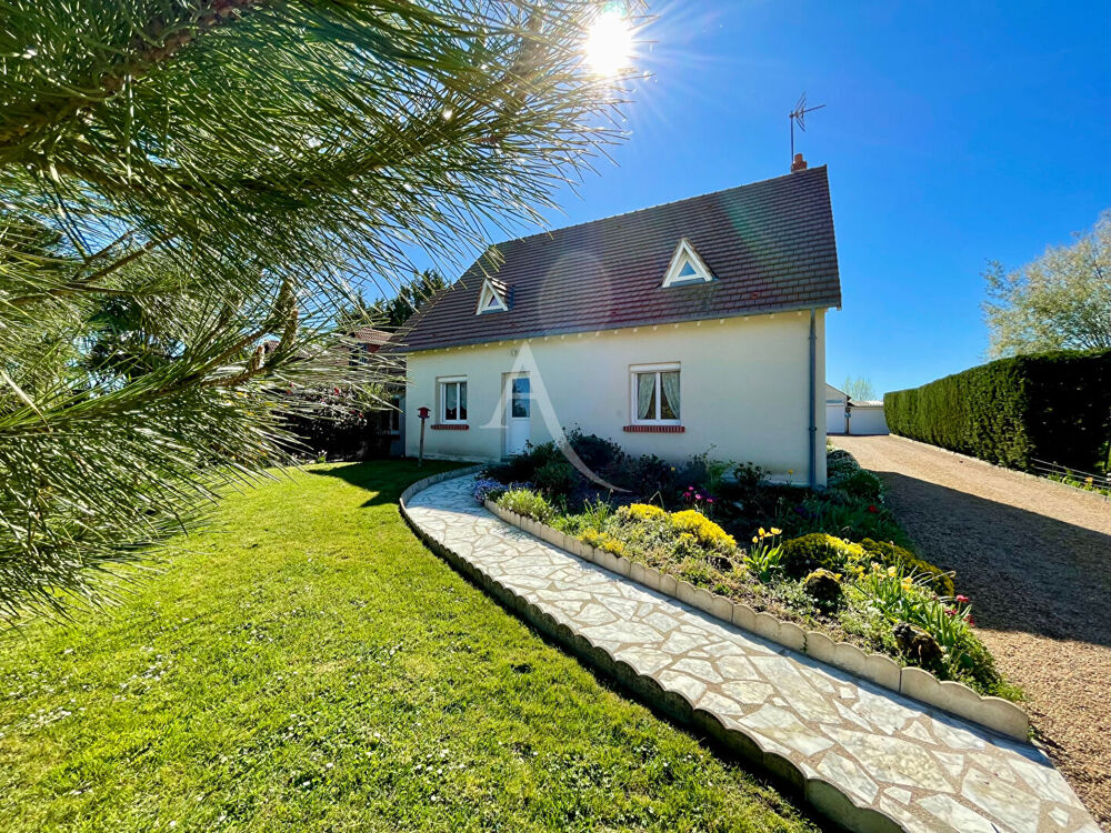 Maison familiale Tour-en-Sologne -130 m² avec terrain et dépendances