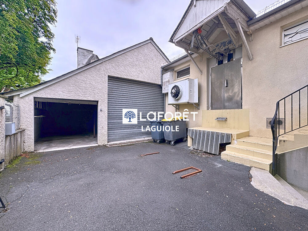 Vente Immeuble Immeuble Mur De Barrez 11 pièce(s) 385 m2 Mur de barrez