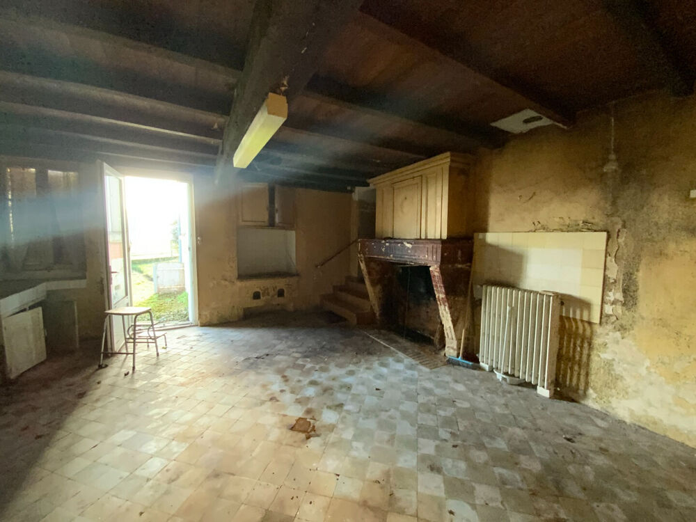 Maison Nieul-Le-Virouil à rénover entièrement