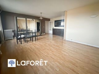  Appartement à louer 4 pièces 68 m²