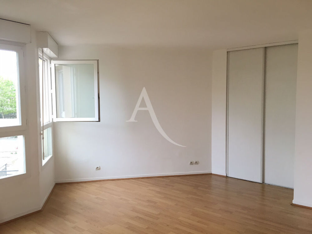 Location Appartement T2 38m² + PARKING - CERGY LE HAUT Cergy
