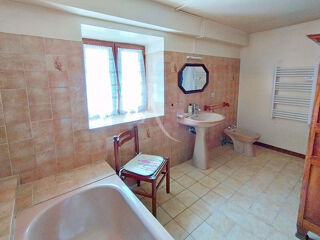  Maison � vendre 8 pi�ces 242 m�