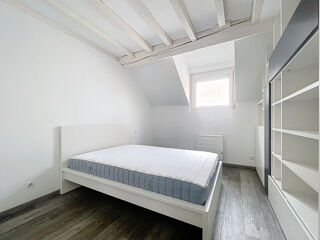  Appartement à louer 4 pièces 93 m²
