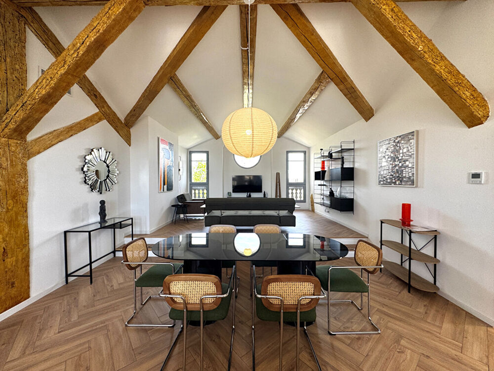 Appartement de prestige 144 m² , Immeuble historique , Centre-ville de Nîmes
