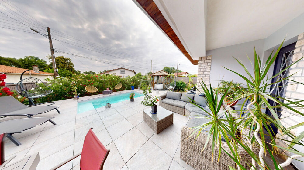 Vente Maison Villeneuve-de-Marsan - Maison de plain-pied rénovée avec piscine et jacuzzi Villeneuve de marsan