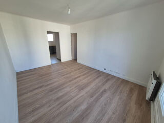  Appartement à louer 3 pièces 56 m²