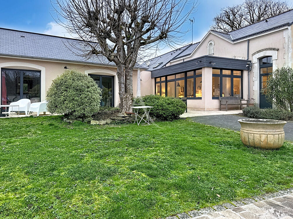 Maison 11 pièce(s) 203 m2