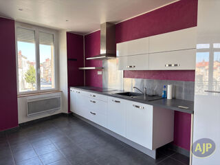  Appartement à louer 5 pièces 103 m²