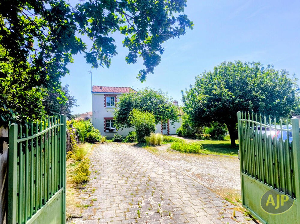 Maison 6 pièce(s) 185 m2