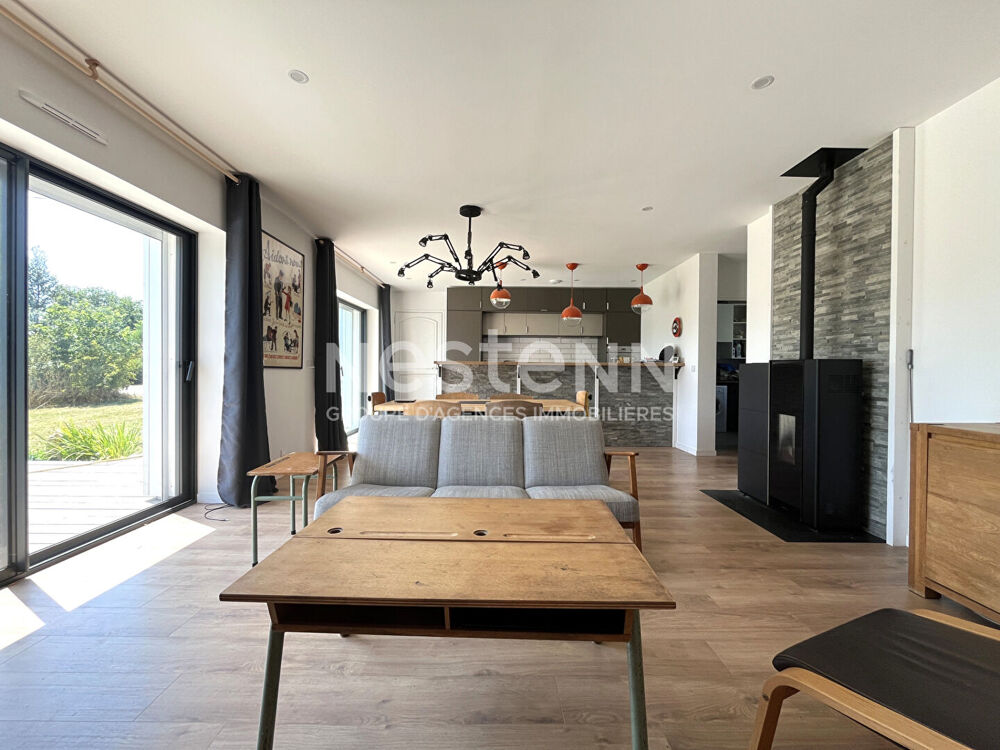 Maison d'architecte à vendre, Plumelec, 174 m², 5 chambres.