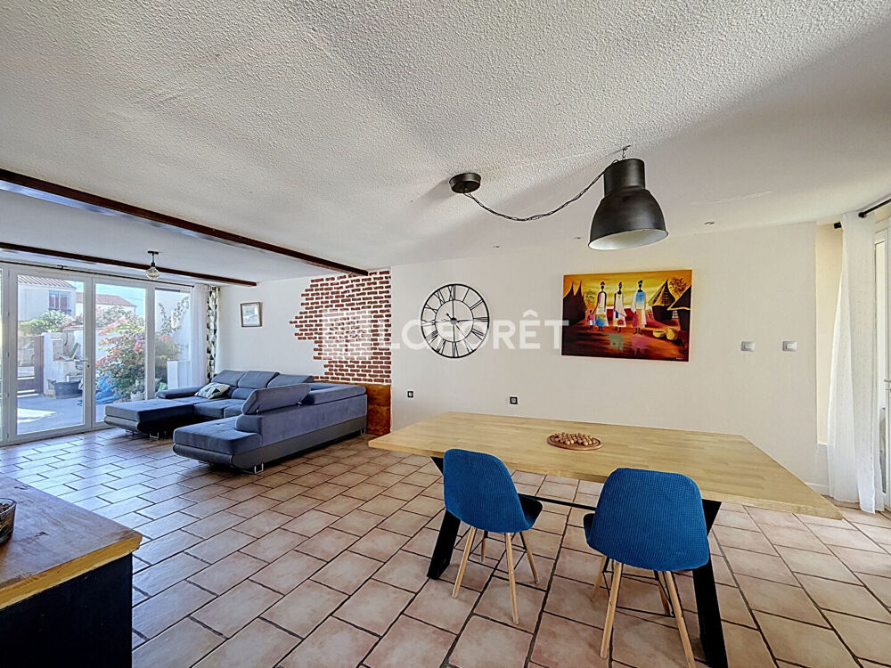 Vente Maison Villa Salses 6 pièces 139 m2 avec 4 chambres. Rivesaltes