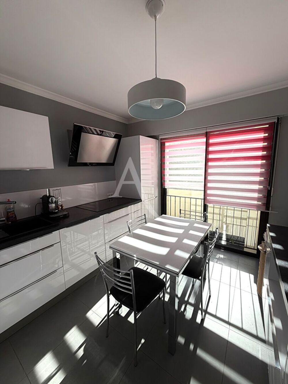 Vente Appartement NANTES MONSELET ROND-POINT DE VANNES SAINTE-THERESE Très beau T4 de 95 m2 avec terrasse et double garageé Nantes